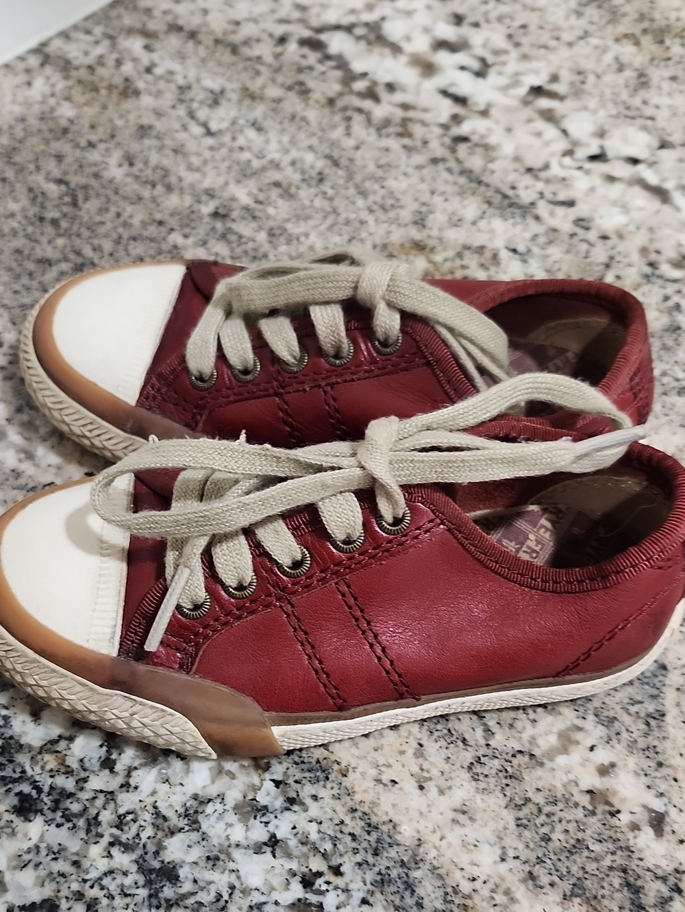 Frye Leather Kids Red Low-Top Casual Sneakers with Cream Laces Size 8c